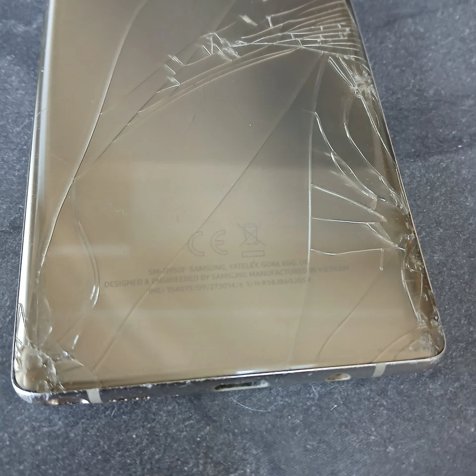 Samsung Galaxy Note 8 Cracked Screen Damaged Spares Repairs - Image 3 of 4