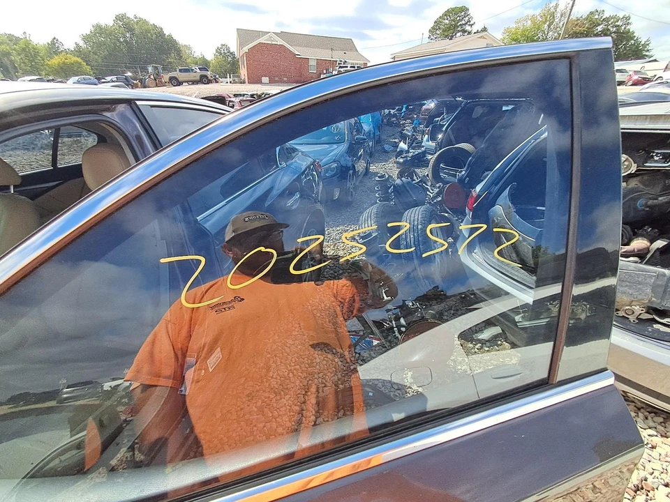 Used Washer Fluid Reservoir fits: 2015 Infiniti Q50  Grade A Foto 2 de 4