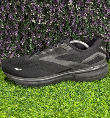 Brooks Ghost 15 Men's Size 11D Triple Black Road Running Shoes Comfort Sneakers
