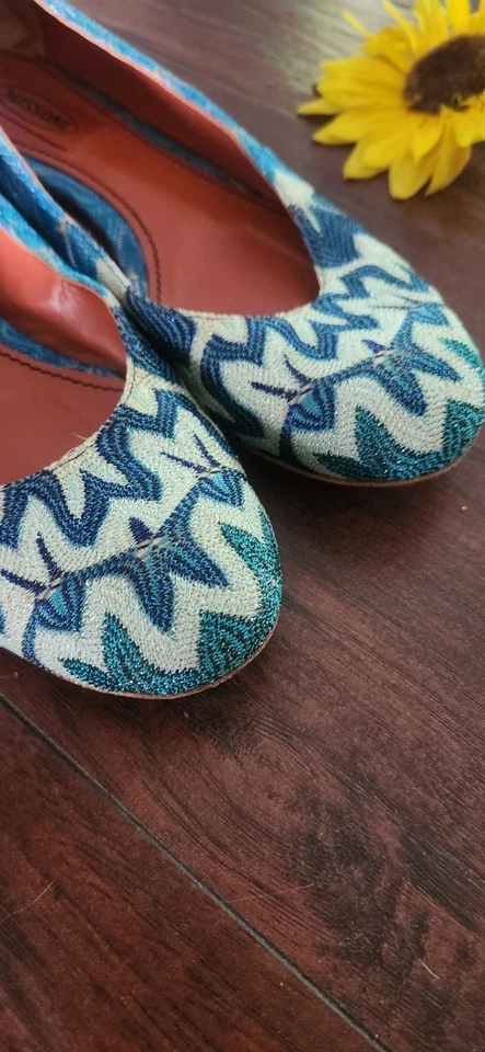 Zapatos planos MISSONI de gamuza multicolor con patrón floral talla 37,5 hechos en Italia usados en excelente estado Foto 4 de 4