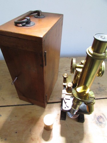 R &J BECK BRASS MICROSCOPE c/w CARL ZEISS .J H DALLMEYER fitted CASE with key - Picture 14 of 21