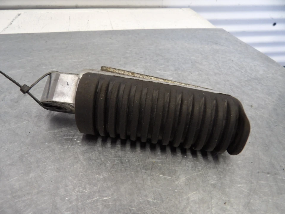 01-05 reposapiés delantero derecho izquierdo kawasaki zrx1200 34028-0329 Foto 3 de 3