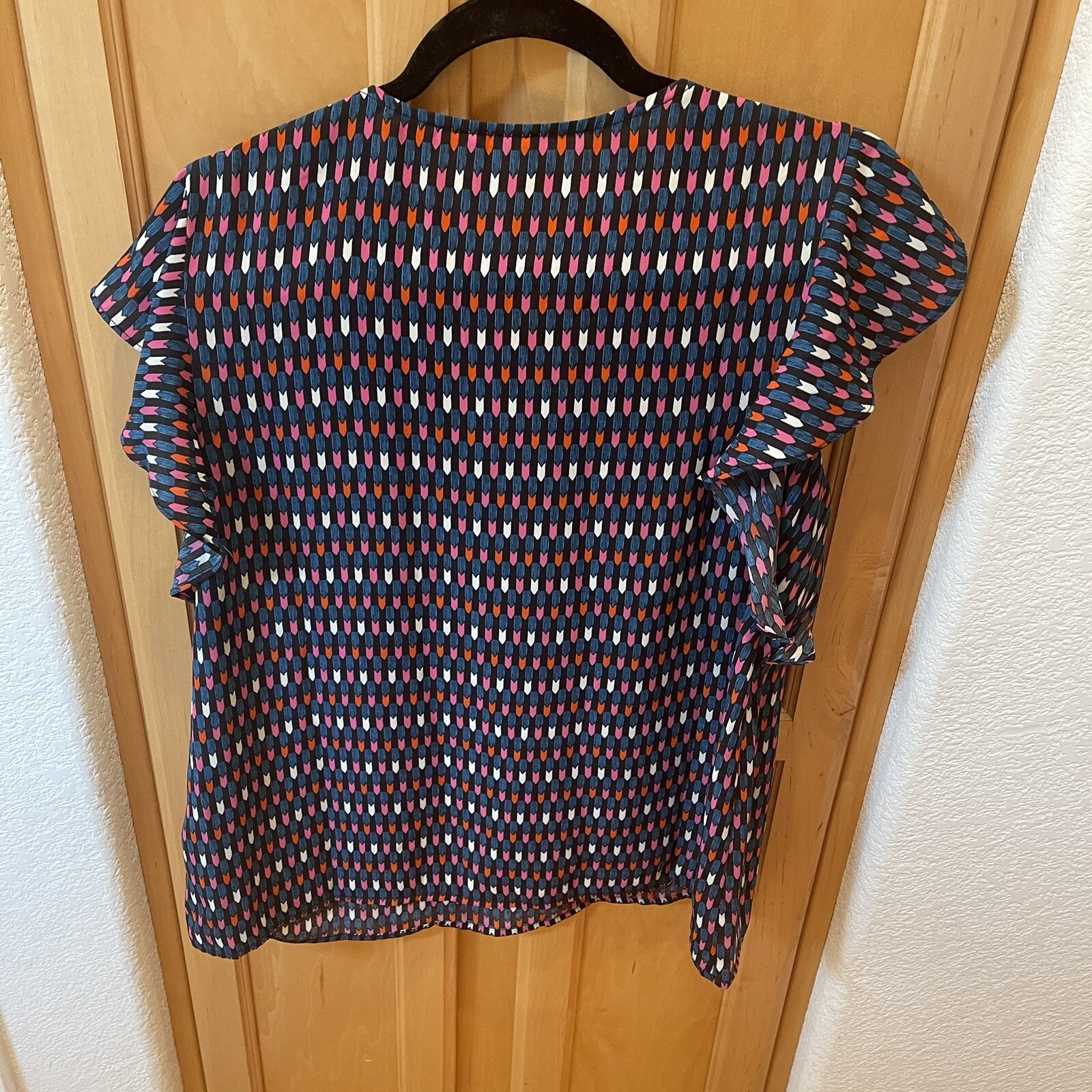 Women’s GAP Multicolor Patterned V-neck Short Sle… - image 5