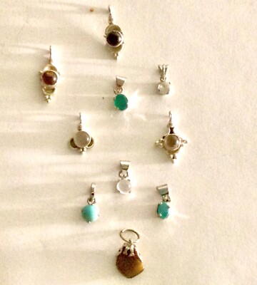 Konvolut 10 Sterling Silber Charms/Anhänger besetzt mit natürlichen Edelsteinen