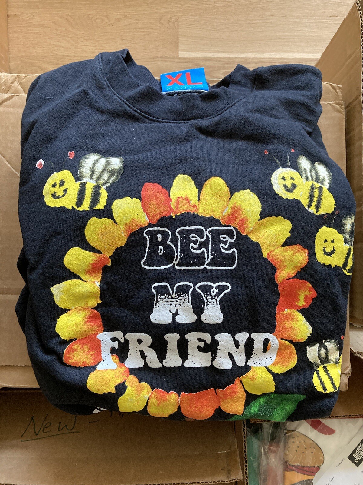 Online Ceramics Bee My Friend Floral Black Sweatshirt Size XL  -image