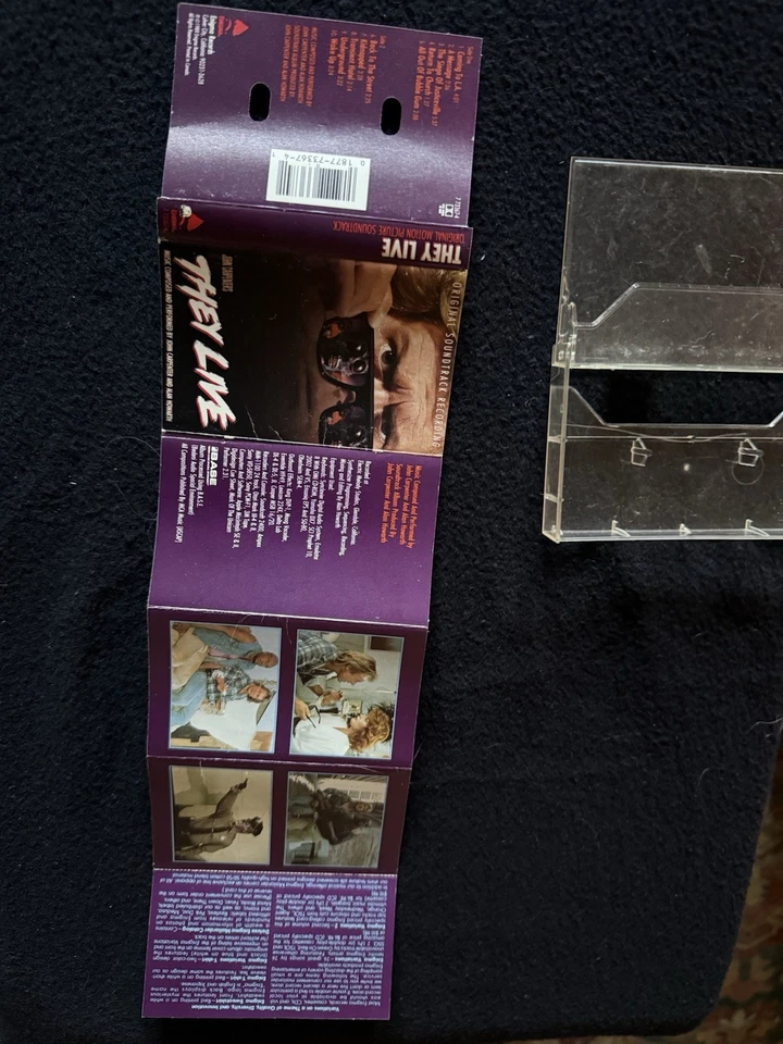 They Live Soundtrack Cassette John Carpenter Roddy Piper Horror Sci-fi Wrestling Foto 4 de 4