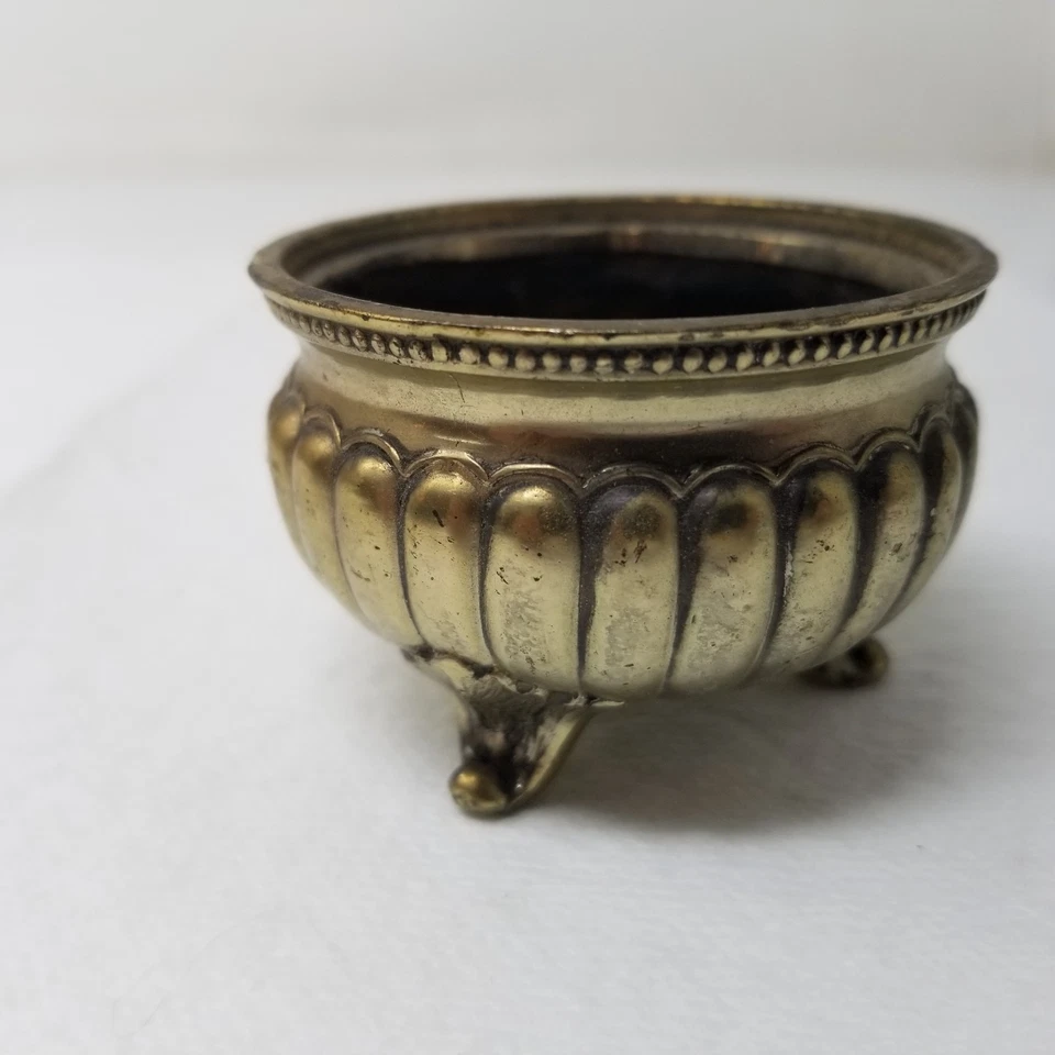 Antigua bodega con patas plateadas borde de cuerpo Gadrooned patas de garra con cuentas Foto 4 de 4