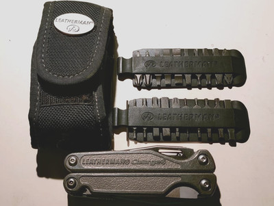 Leatherman Charge Multitool - Neu / Unbenutzt mit Bit-Kit & Holster (New)