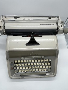 Adler Universal 39 Typewriter | eBay