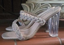  HEELS COLOR CLEAR SUZE 7 1/2  TOP MODA Sz 8 Women’s