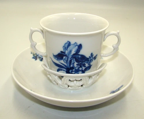 Meissen Trembleuse Cup & Saucer w/Blue Flowers & Insects - Picture 1 of 4