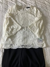 Women  s Lace Ivory Top Medium