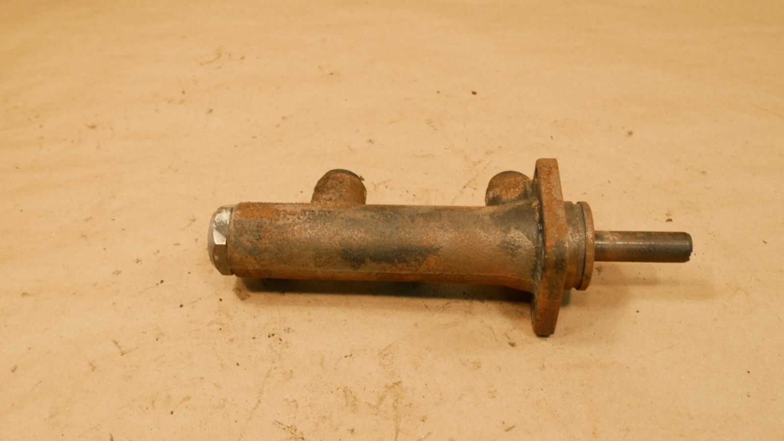 Ferrari 208 308 Mondial Brake Master Cylinder RHD PN 1405985