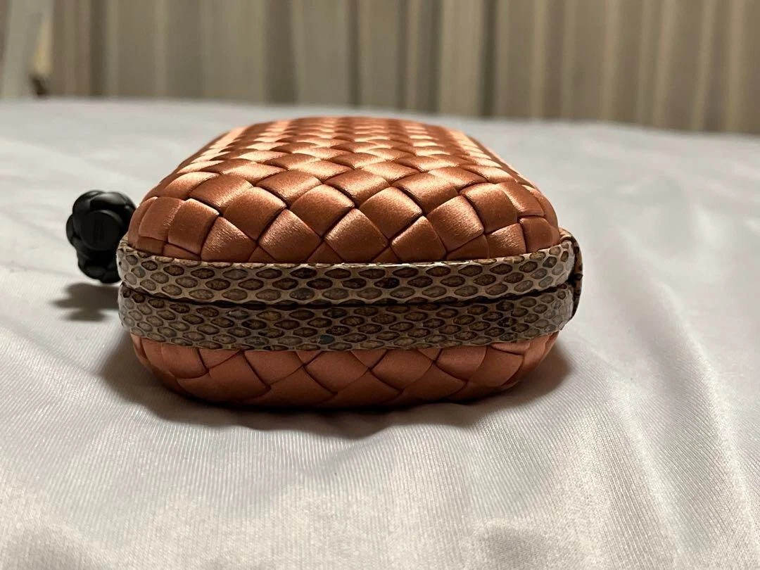Borsa pochette BOTTEGA VENETA intrecciata nodo raso autentica GIAPPONE