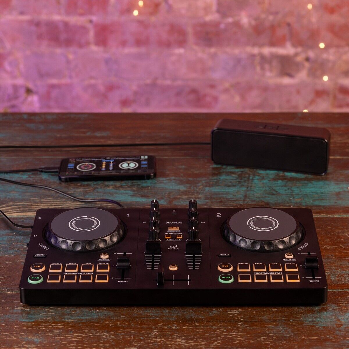 AlphaTheta DDJ-FLX2 Compact Beginner 2-Channel Serato AlphaTheta DDJ-FLX2 Compact Beginner 2-Channel Serato