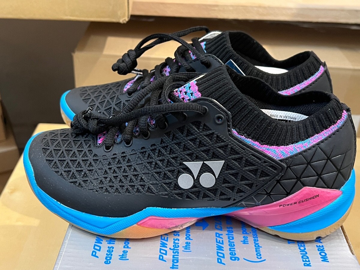 ★YONEX POWER CUSHION ECLIPSION スタン ワウリンカ 世界4位※のS・ワウリンカ使用 激しいフットワークに安定性と