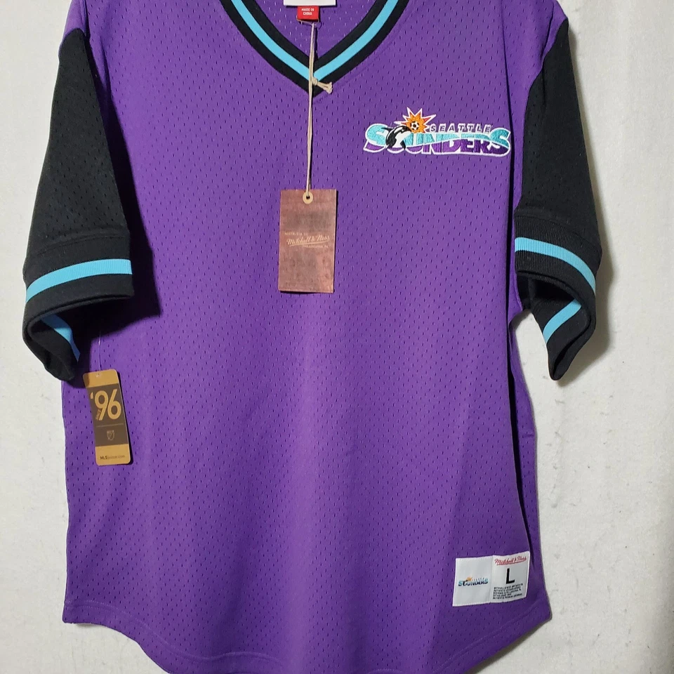 Camiseta deportiva de malla para hombre Seattle Sounders grande Mitchell & Ness púrpura con cuello en V Foto 3 de 4