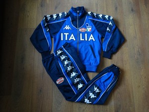 tuta kappa nera e bianca