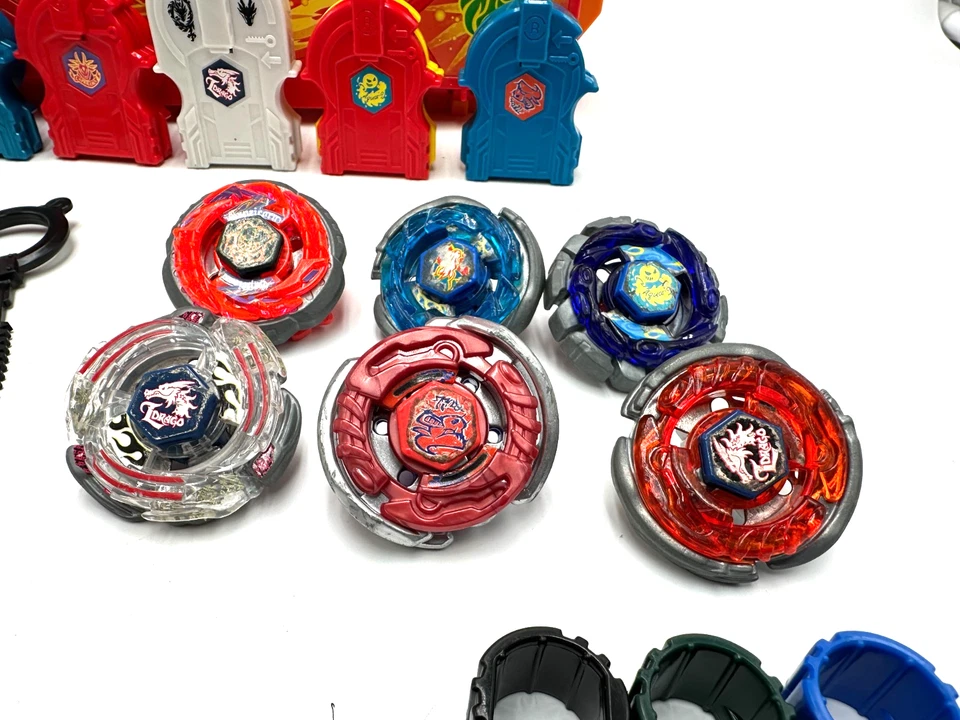 Beyblade Metal Fusion Arena – mit 6 Beyblades & Zubehör – Vintage – gebraucht - Bild 2 von 4