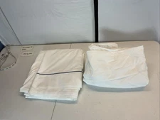 NEW open FRETTE 2 PC QUEEN Flat Sheet / Fitted sheet White Blue piping Italy