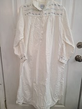 Lanz Of SalzburgWhite/Lite Blue Flowers Flannel Nightgown Medium Cotton Pockets