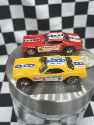 1970 Hot Wheels Redline Mustard Yellow Snake & Red Mongoose