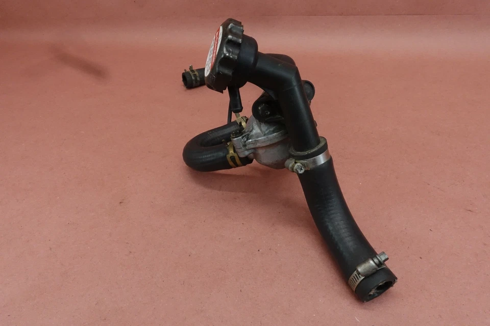 Крышка радиатора корпус термостата 1995-1998 HONDA SHADOW Spirit 1100 VT1100 - Изображение 2 из 4