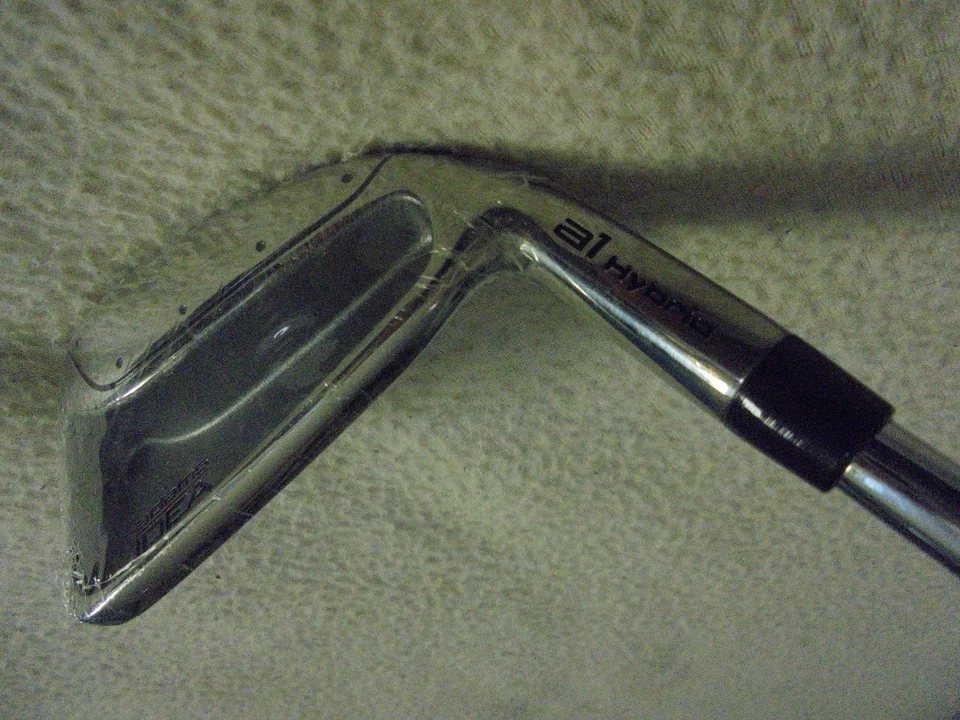 Adams Idea A1 Hybrid Single 4 Iron w/Dynalite Gold Stiff Steel Shaft - Image 3 of 4