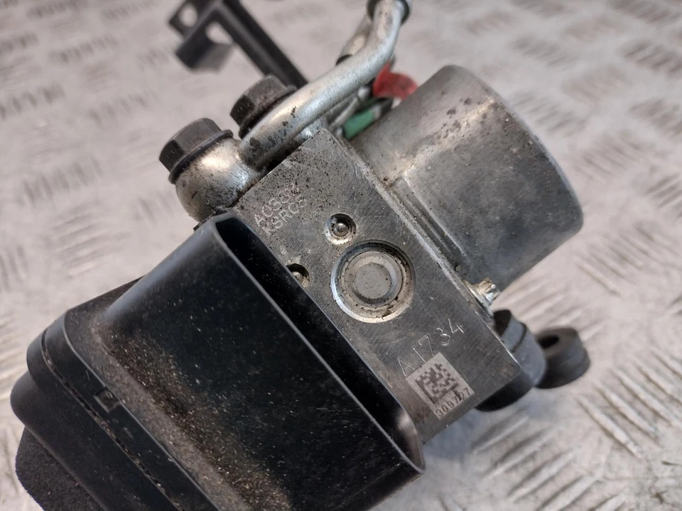 Bomba ABS DUCATI MONSTER 1200 S 2017 54240631B Foto 4 de 4