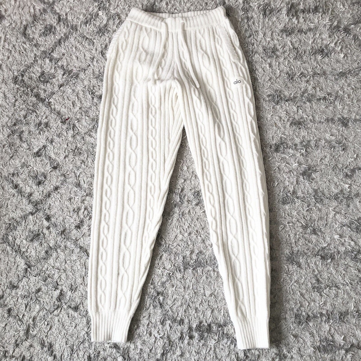 【Alo Yoga】Cable Knit Winter Bliss Pant Cable Knit Winter Bliss Pant - Ivory | ALO