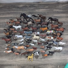 Lot Of 72 Vintage Horses Plastic Toys White Black Brown Gray Funrise Britains