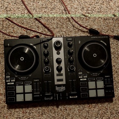 Hercules DJControl Inpulse 200 MK2 DJ Controller USB 2-Channel 8-Pad Black