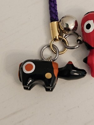 根付 Akabeko Netsuke Traditional Japanese Red Black Cow Lucky Charm