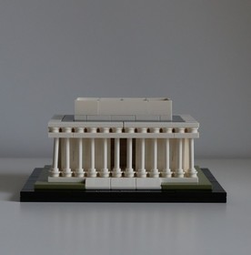 LEGO 21022 Lincoln Memorial *Complete *NO Manual *NO Box*
