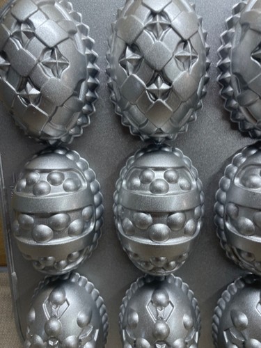 Nordic Ware Easter Egg Mold Muffin Cup Cake Pan Metal 9 Molds Heavy Baking - Picture 6 of 17