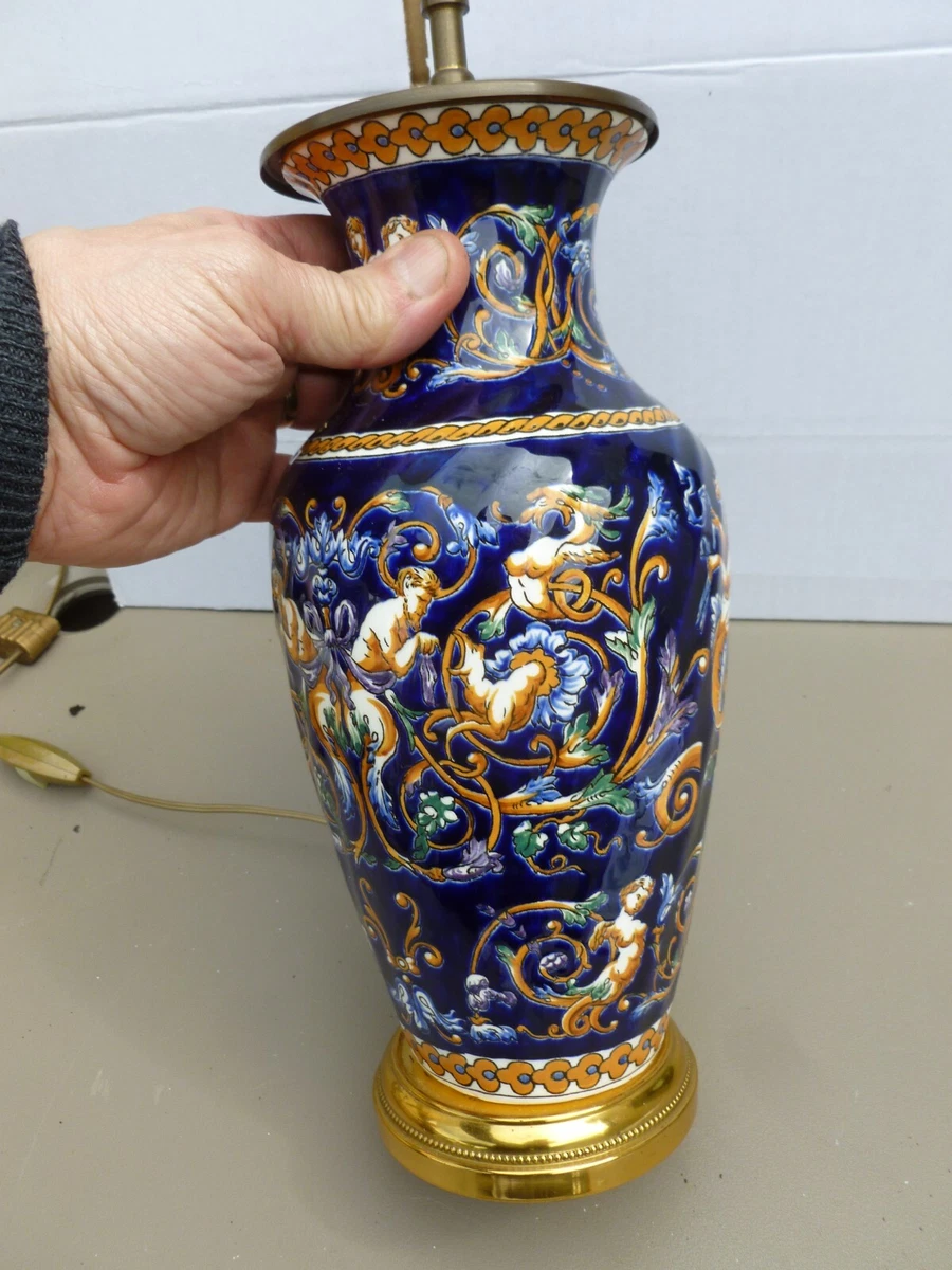 PLATEAU EN FAIENCE DE GIEN POLYCHROME FOND BLEU DECOR RENAISSANCE H3226 Imgx1200 9354