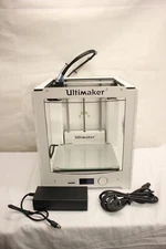 ULTIMAKER 2 3D PRINTER WITH HEATED GLASS PLATE + 1 X SILVER FILAMENT 4GB SD CARD