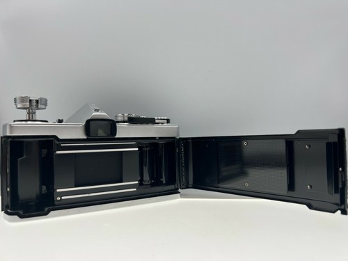 *As is Read!* Olympus OM-1 MD Film Camera w/ Zuiko 50mm F/1.4 Lens From Japan - Picture 8 of 12