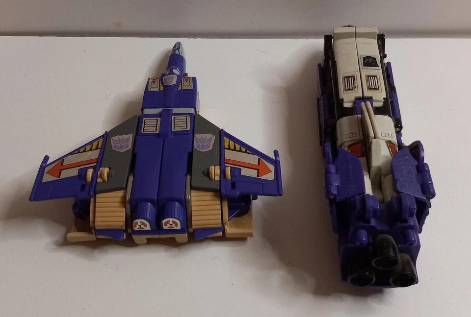 Vintage G1 Decepticon Triple Changer Bundle: Astrotrain & Blitzwing - Incomplete - Image 2 of 4
