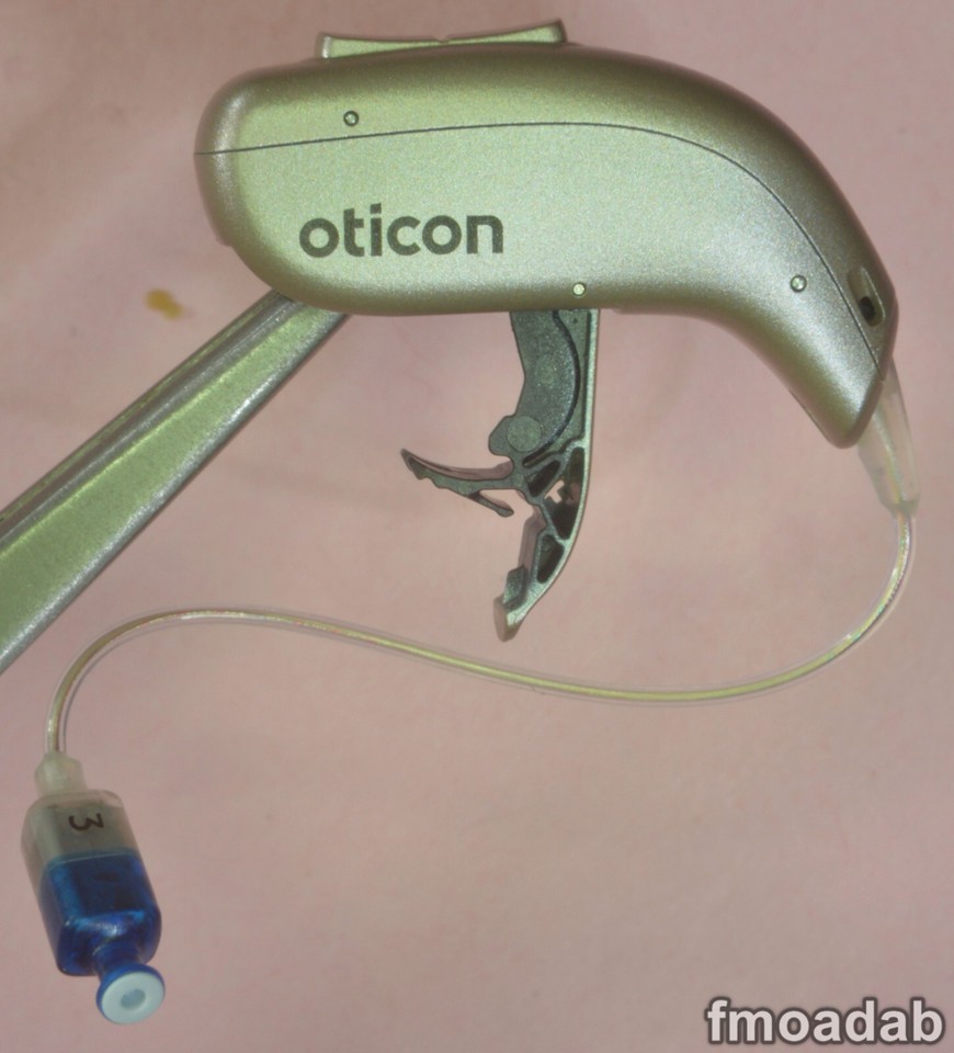 A PAIR OF OTICON MINIRITE ZIRCON2 T DIGITAL BTE HEARING AIDS iPHONE