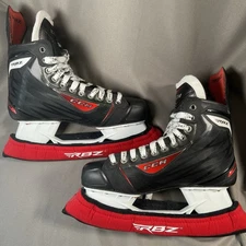 CCM RBZ Hockey Skates Senior Size 9 Regular Blade Guards New -Never Touched Ice