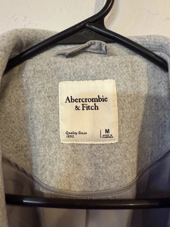 Abercrombie & Fitch Women’s Wool Blend Gray Double Breasted Long Pea Coat Sz M - Image 3 of 4