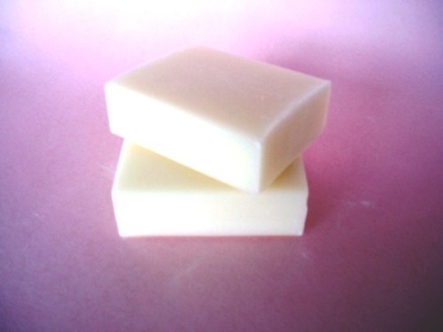 100 Natural AUS Goats Milk Soap **FOR DRY/SENSITIVE SKIN **WHOLESALE PRICES** - Picture 1 of 2