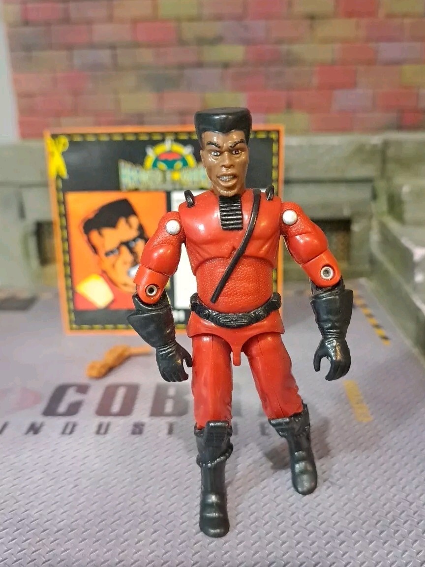 GI JOE ~ 411 ~ BRONZE BOMBER ~ 100% COMPLETE & FILE CARD ~ INFERNO