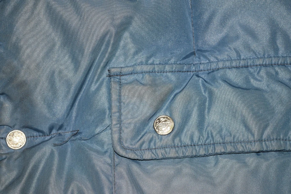 VINTAGE SWAN BRAND REVERSIBLE DOWN PUFFER VEST QUILTED RED NAVY SNAP UP MENS L - Image 4 of 4