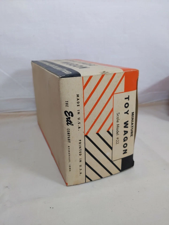 1/16 Ertl Farm Toy Allis Chalmers Barge Wagon W/ Box  - Image 3 of 4