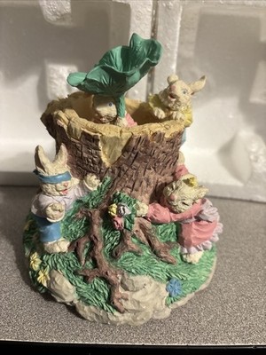 Easter Hide & Seek Bunnies ''Easter Parade'' Music Box Spinning Vintage