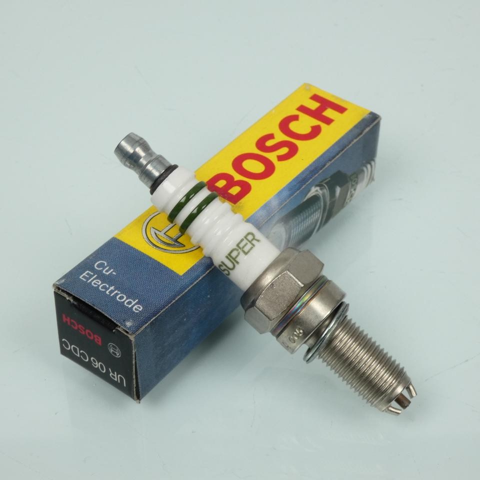 Bougie Bosch moto Yamaha YZF R6 600 pour optimiser la combustion de l'essence