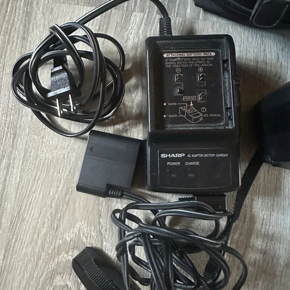 SHARP 8 VIEWCAM HI-FI MONAURAL 12X ZOOM MODEL VL-E49U CAMERA  Works No Battery - Image 3 of 4