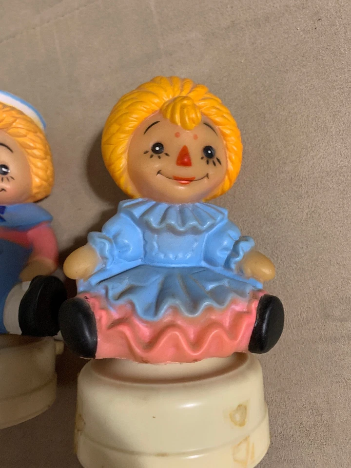 PAR DE MUÑECAS RAGGEDY ANN AND ANDY DE COLECCIÓN Figuras de Goma Sobre Base de Plástico con Luces Foto 3 de 4